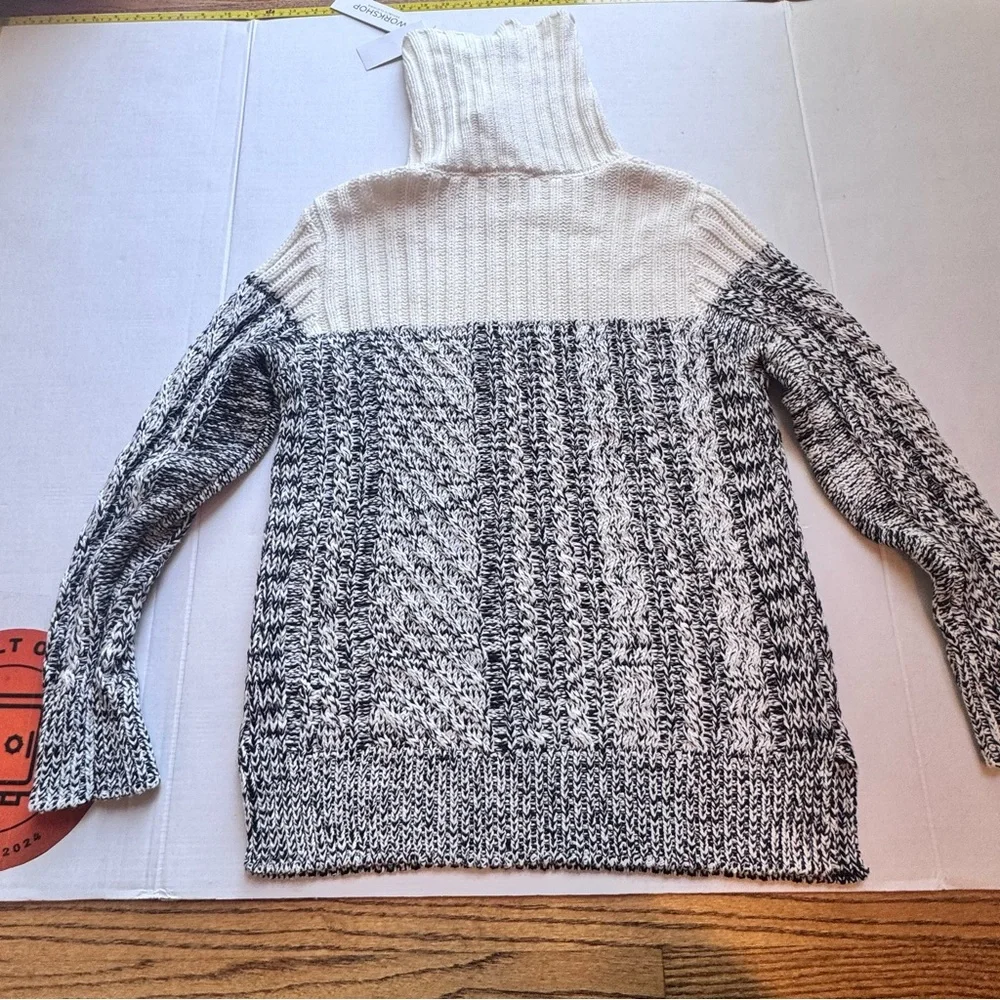 Workshop Republic clothing women’s size medium‎ turtleneck sweater